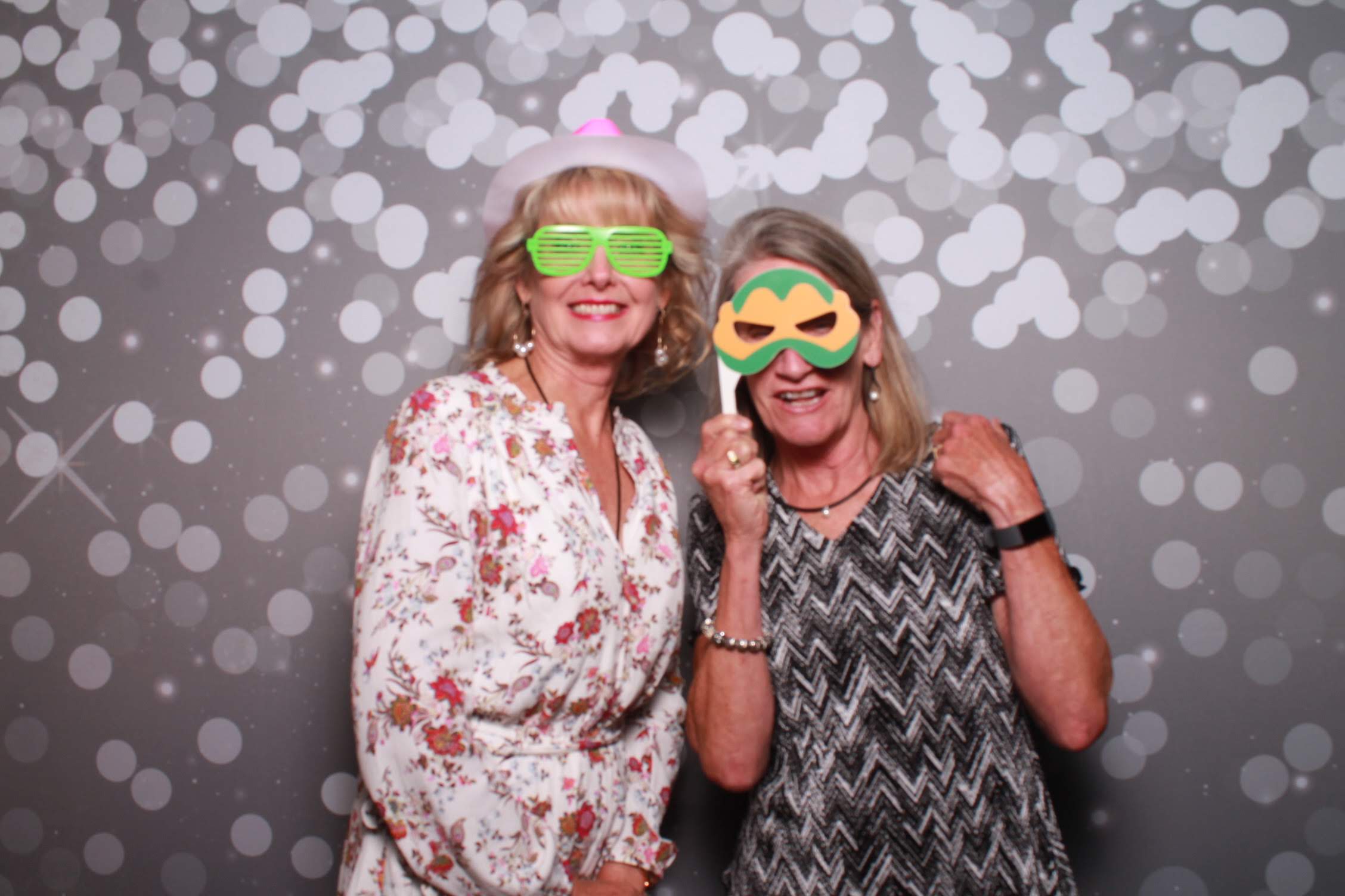 Lindsey Adams Reception at The Madison | View more photos from the event at gallery.photoboothcincy.com/u/PhotoBoothCincy/Lindsey-Adams-Reception-at-The-Madison